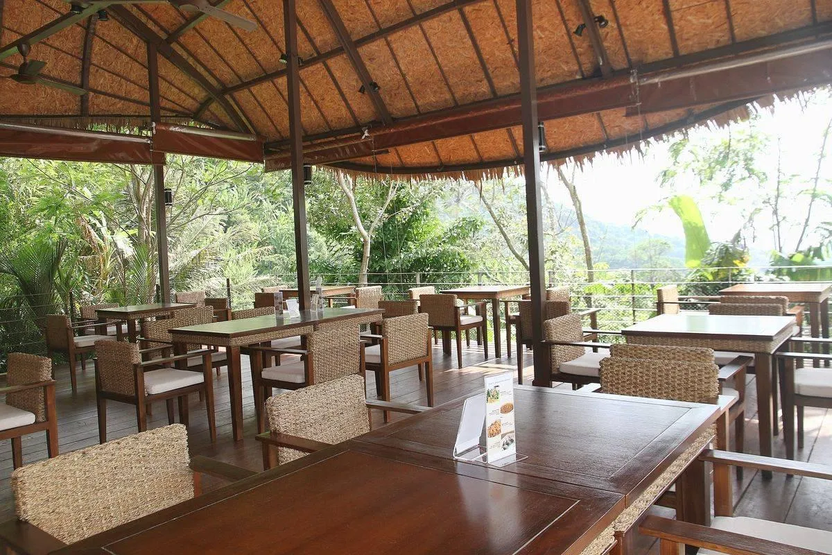 Property image - full photo 3