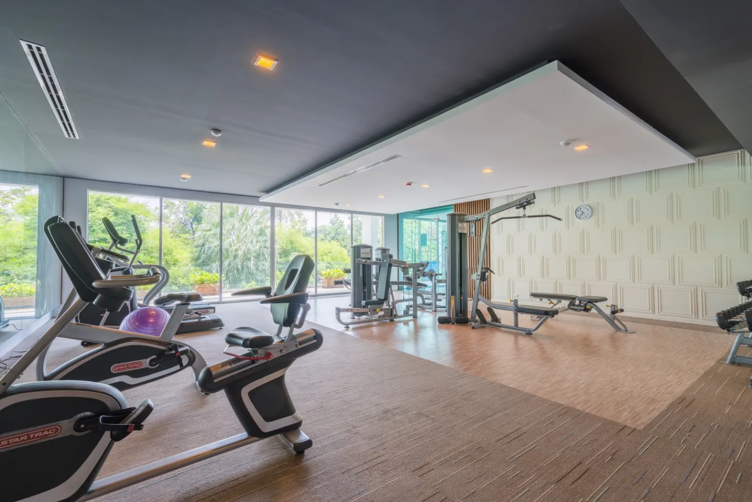 Property image - full photo 2