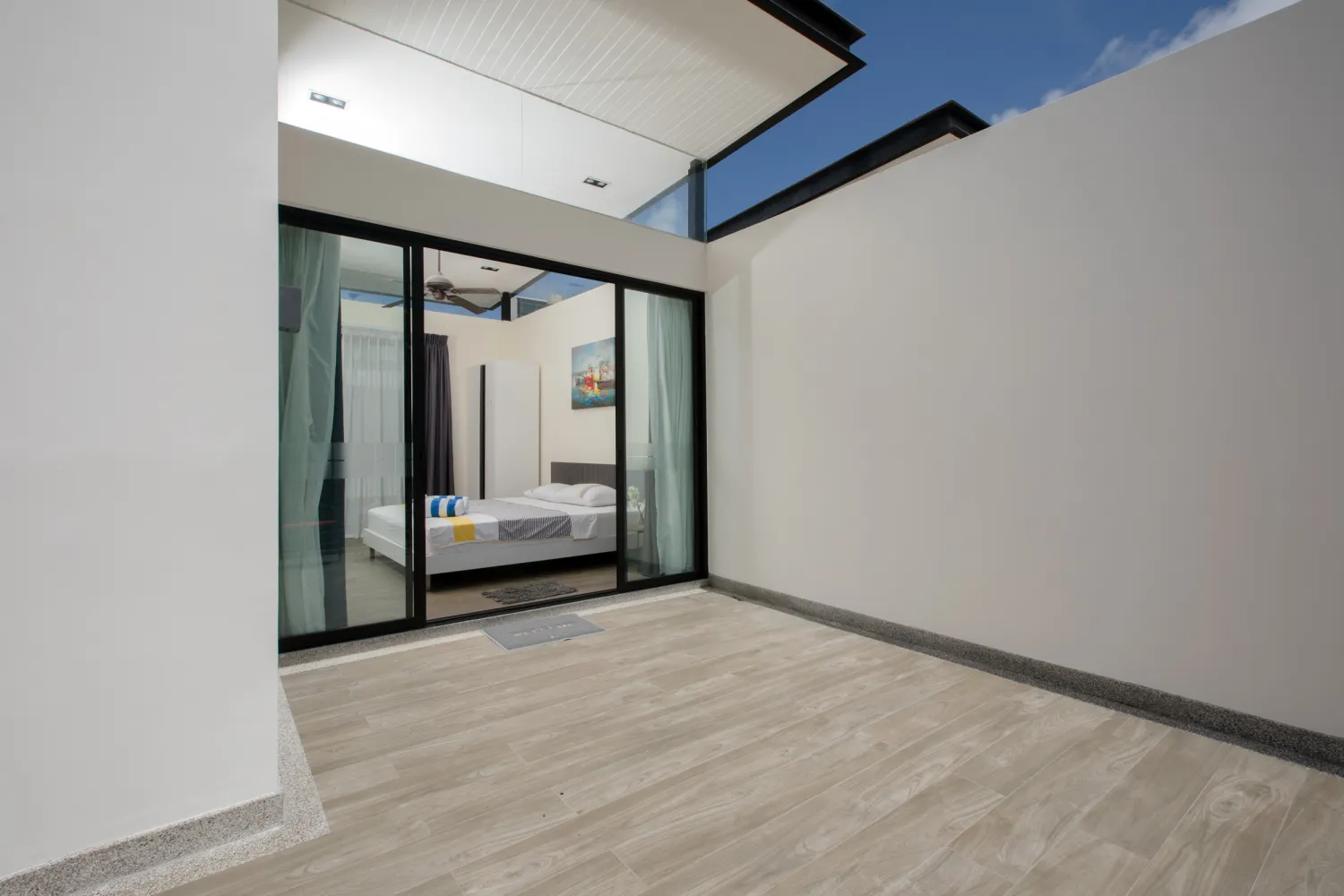 Property image - full photo 18