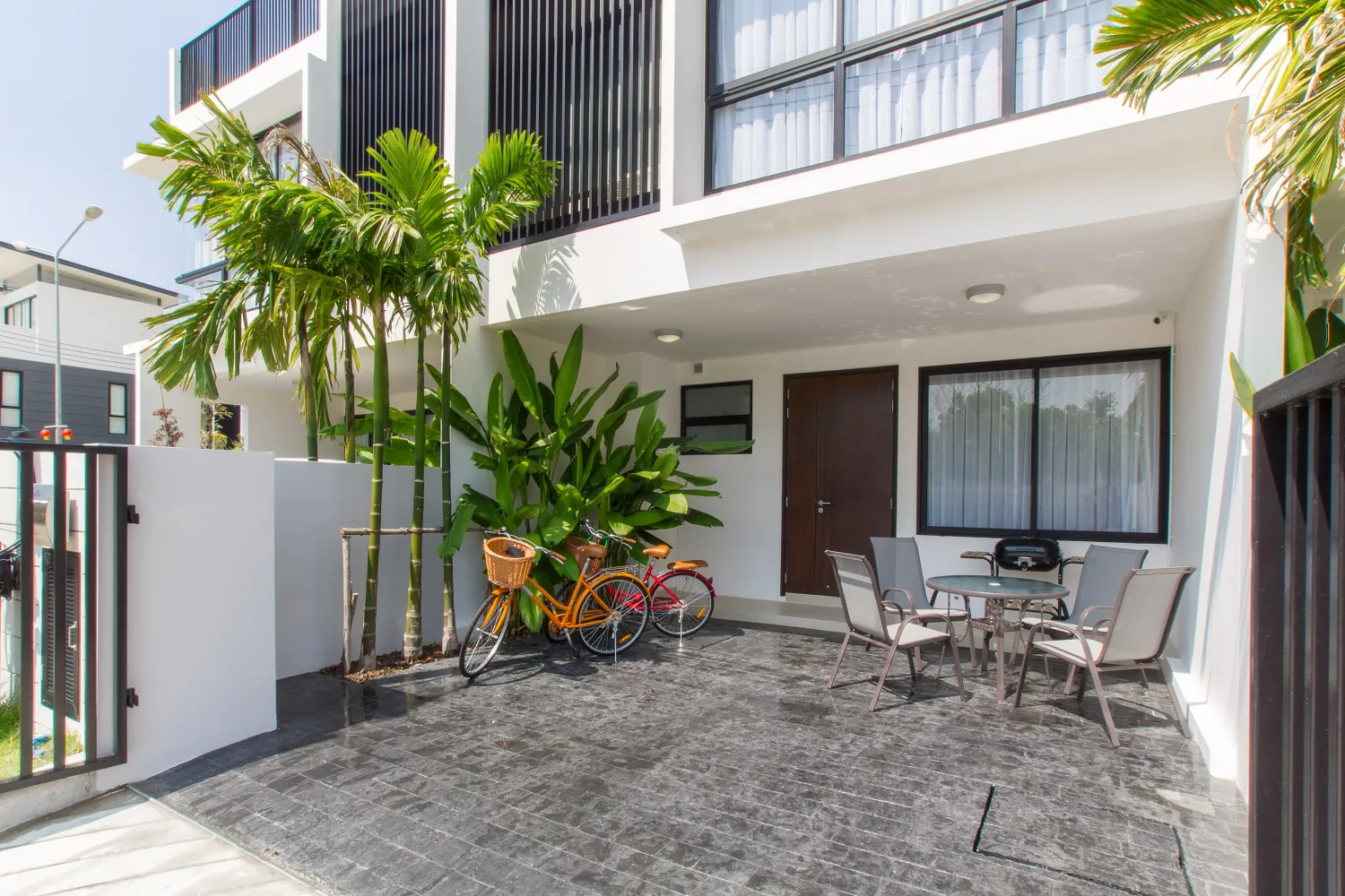 Property image - full photo 32