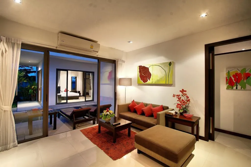Property image - full photo 2