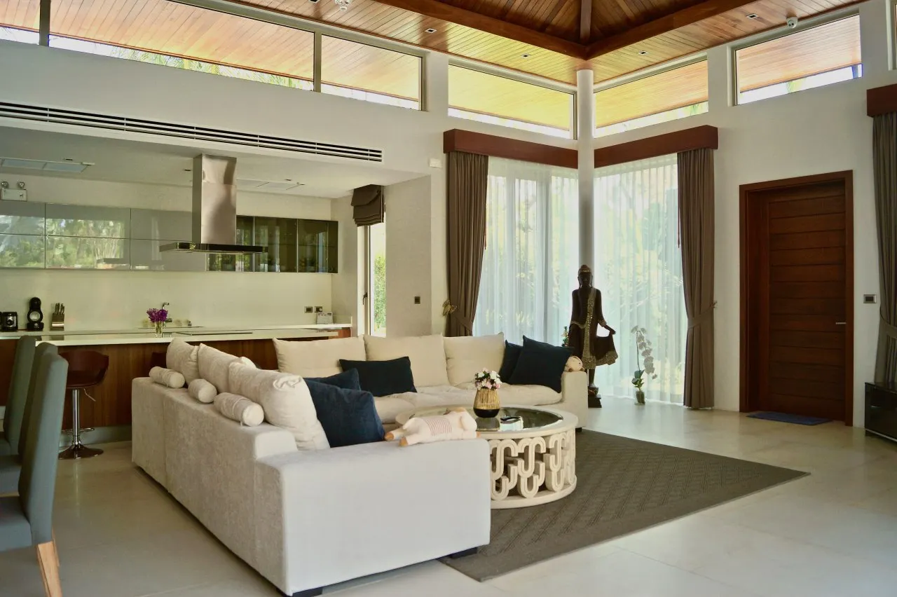 Property image - full photo 37