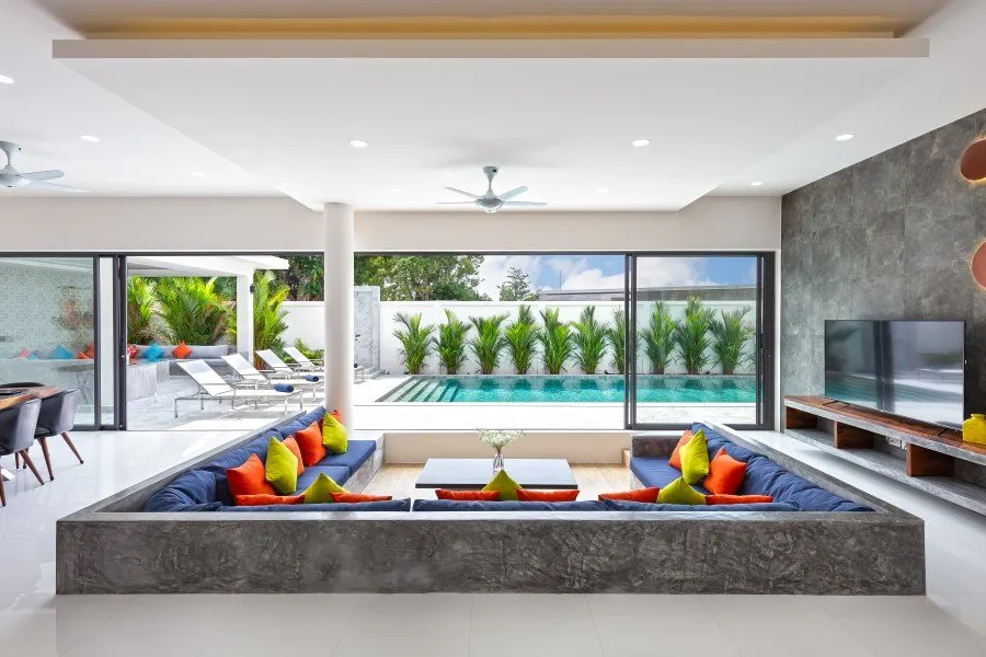 Property image - full photo 2