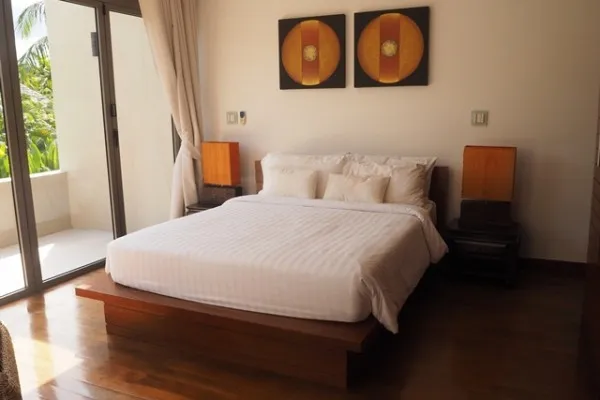 Property image - full photo 10