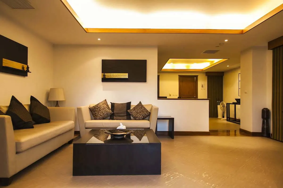 Property image - full photo 2