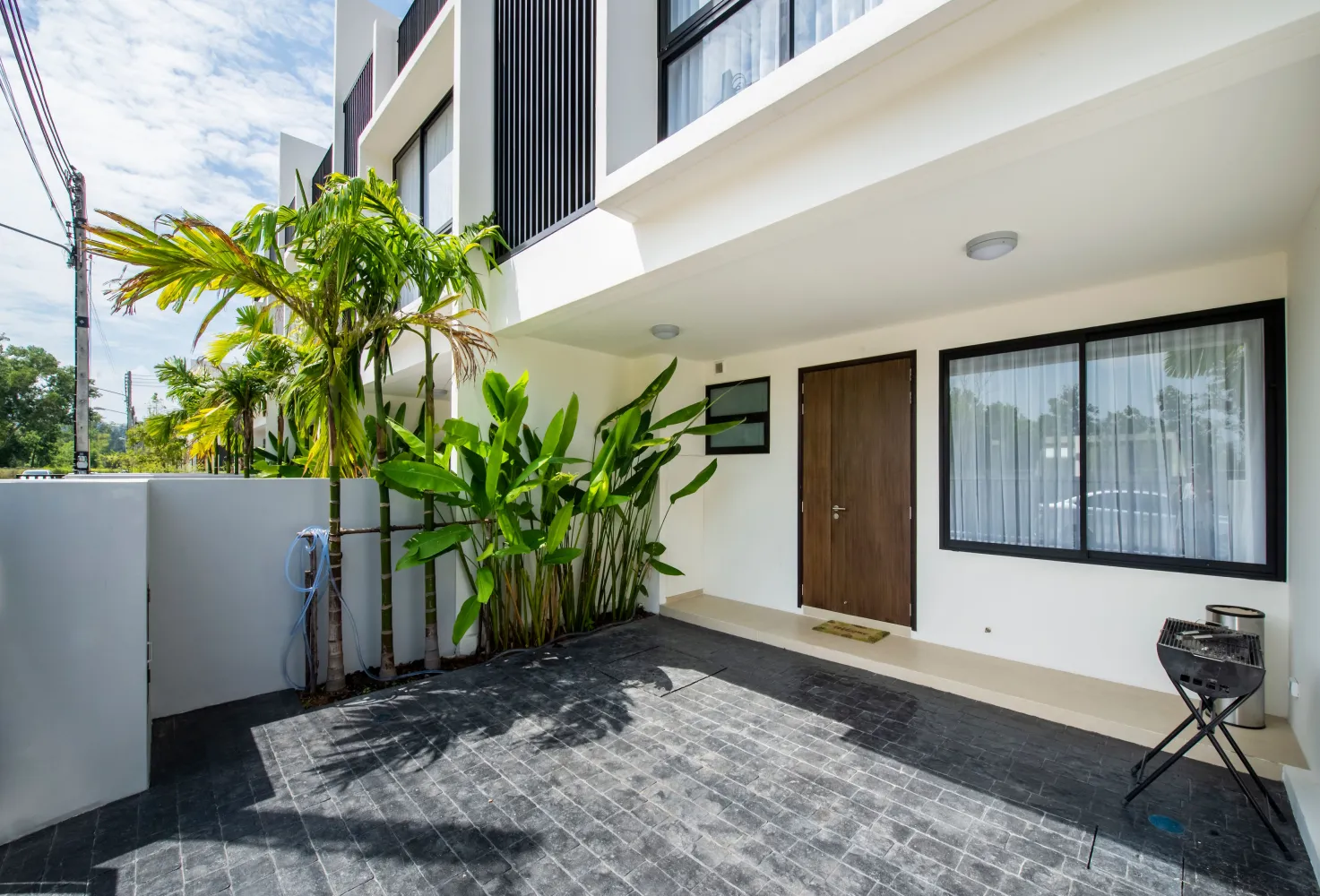 Property image - full photo 3