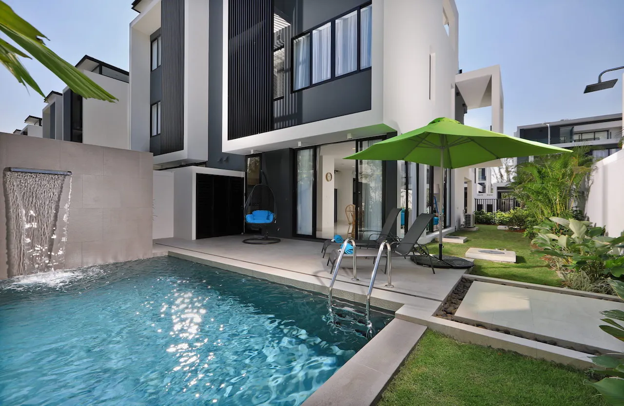 Property image - full photo 1