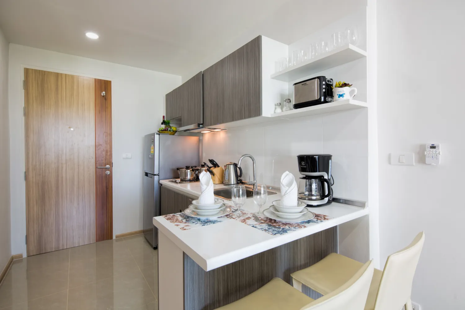 Property image - full photo 2