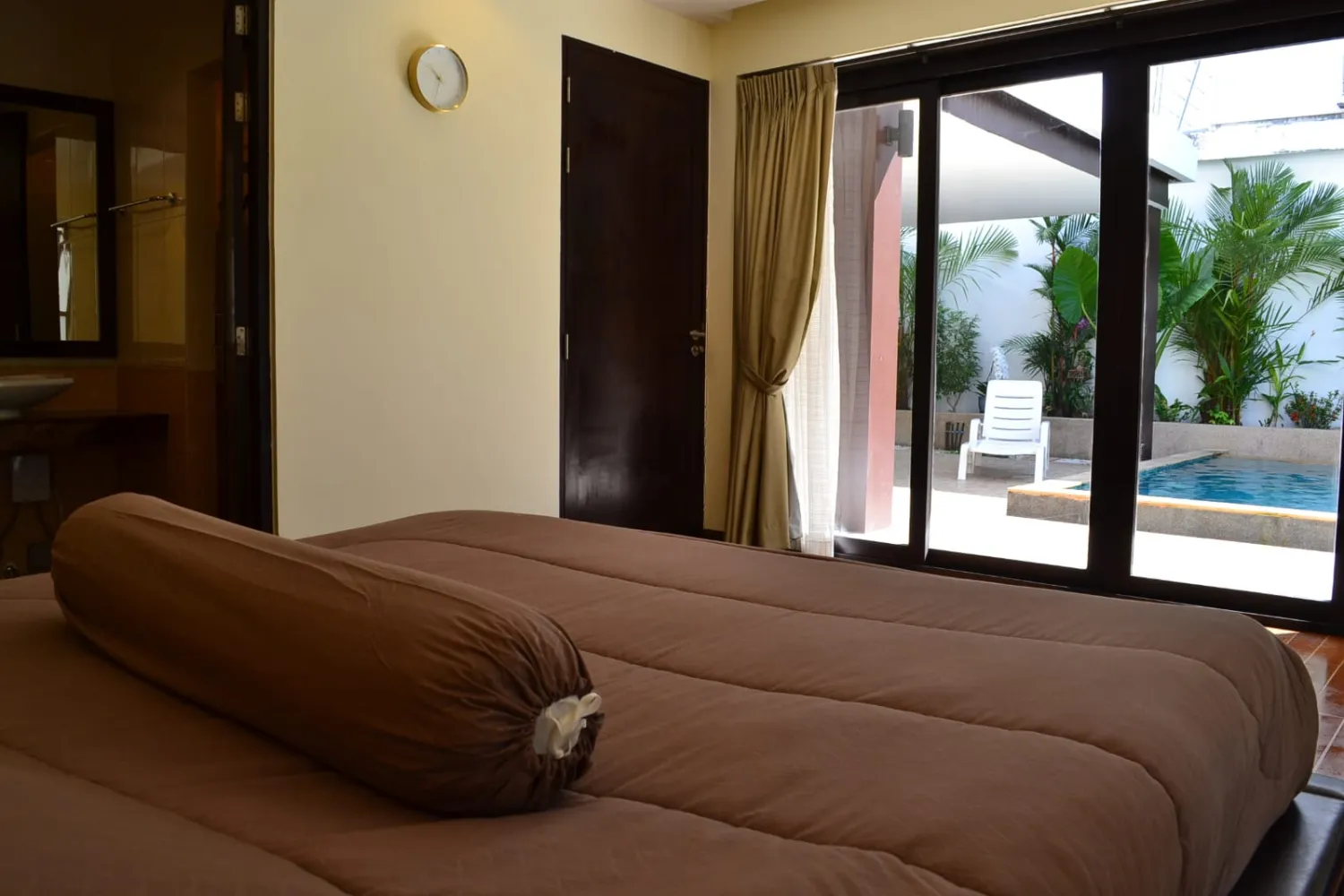 Property image - full photo 9