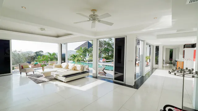 Property image - full photo 2