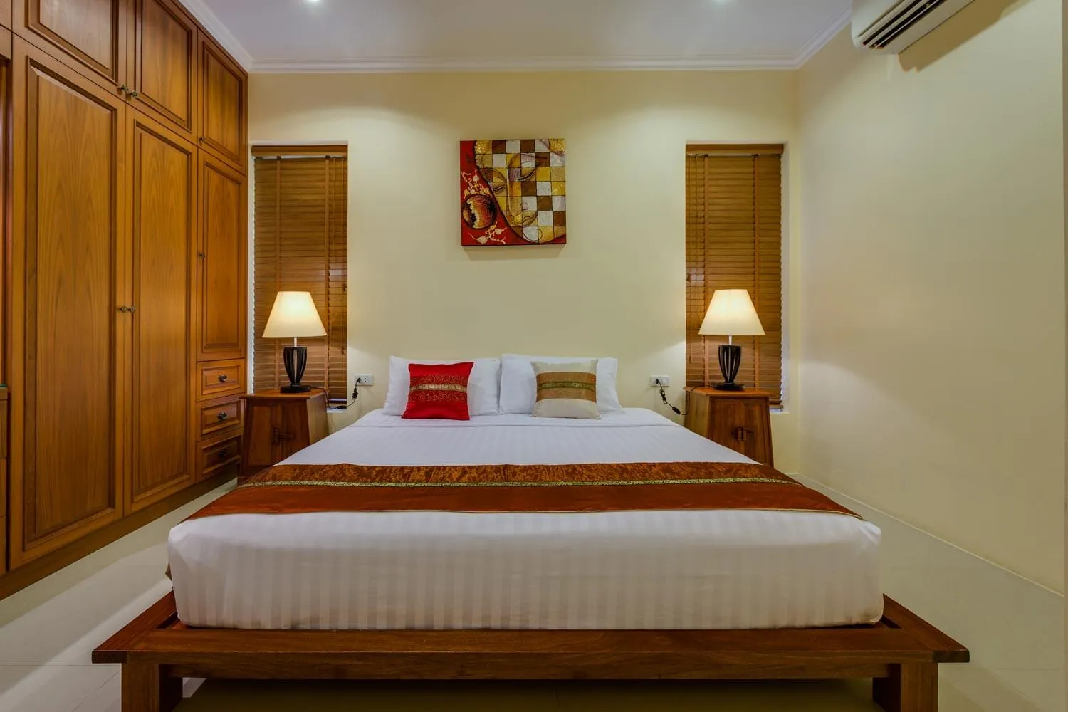 Property image - full photo 3