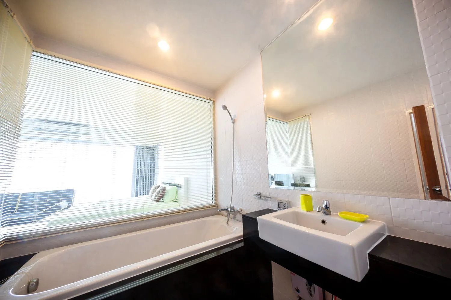 Property image - full photo 10
