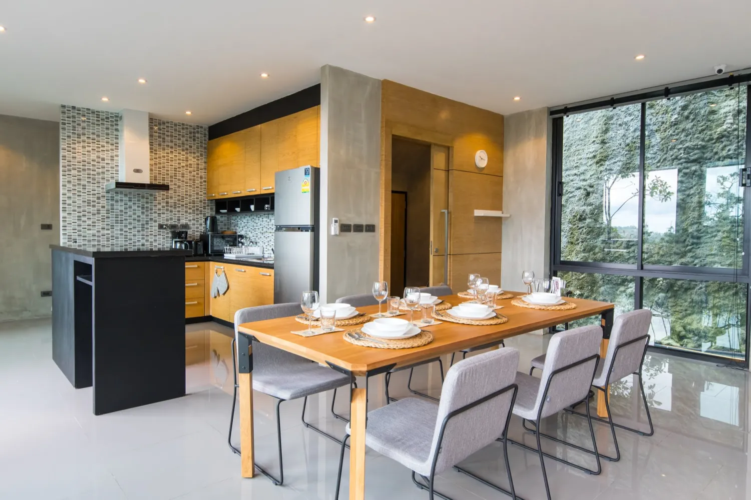 Property image - full photo 5