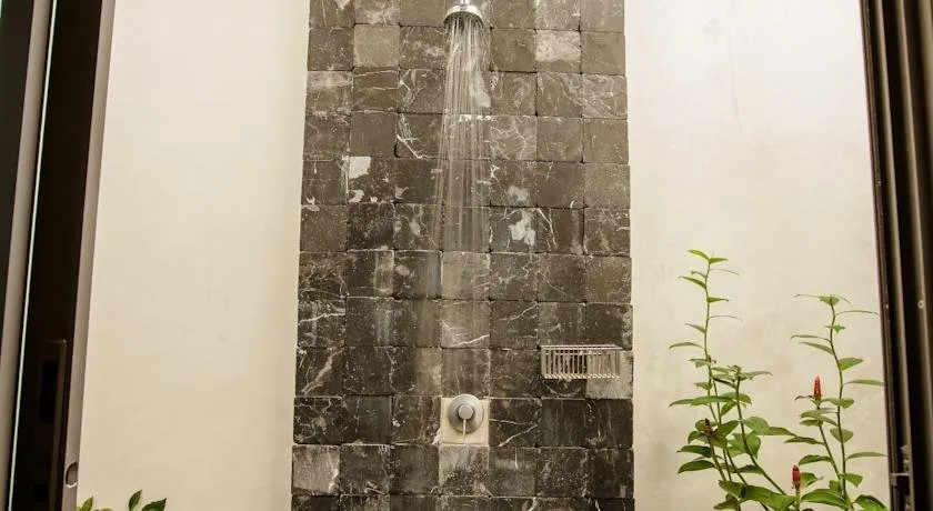 Property image - full photo 21
