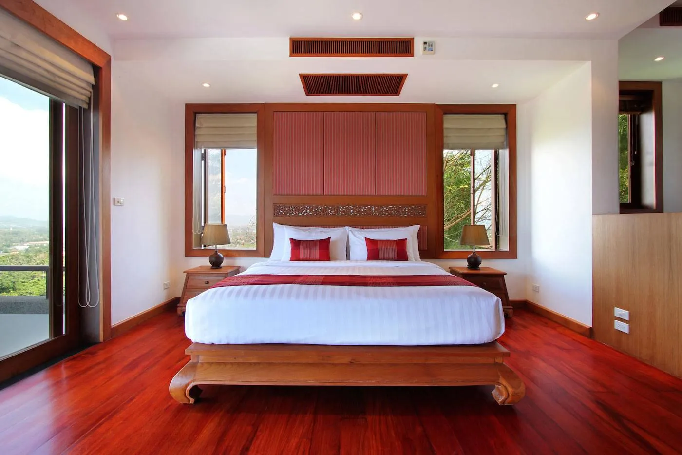 Property image - full photo 32