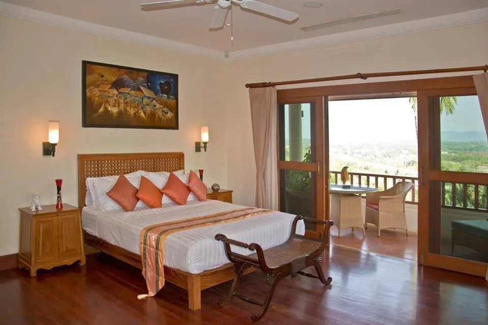 Property image - full photo 15