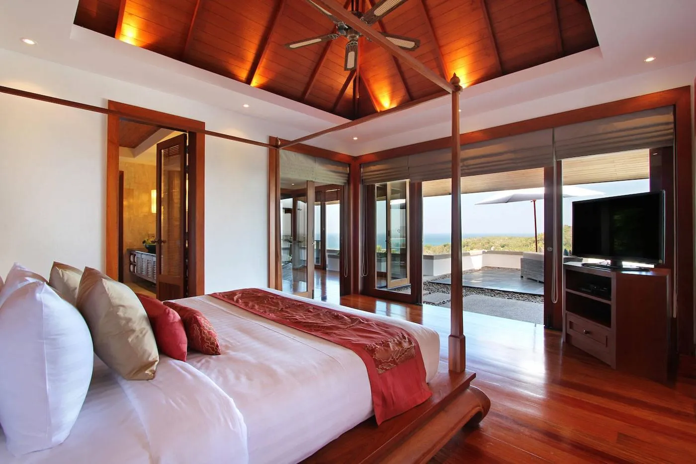 Property image - full photo 37