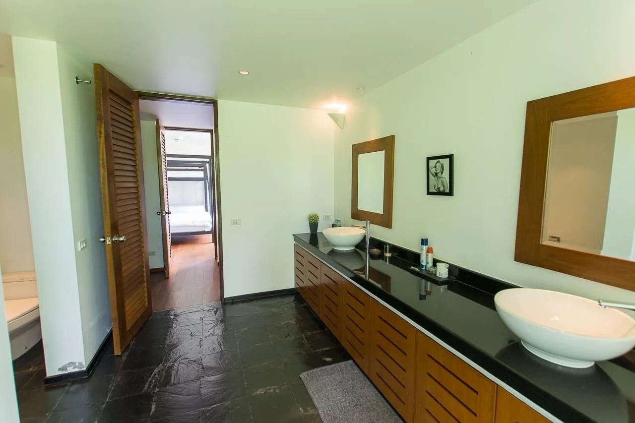 Property image - full photo 27