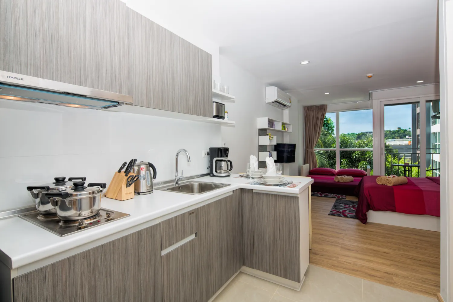 Property image - full photo 4