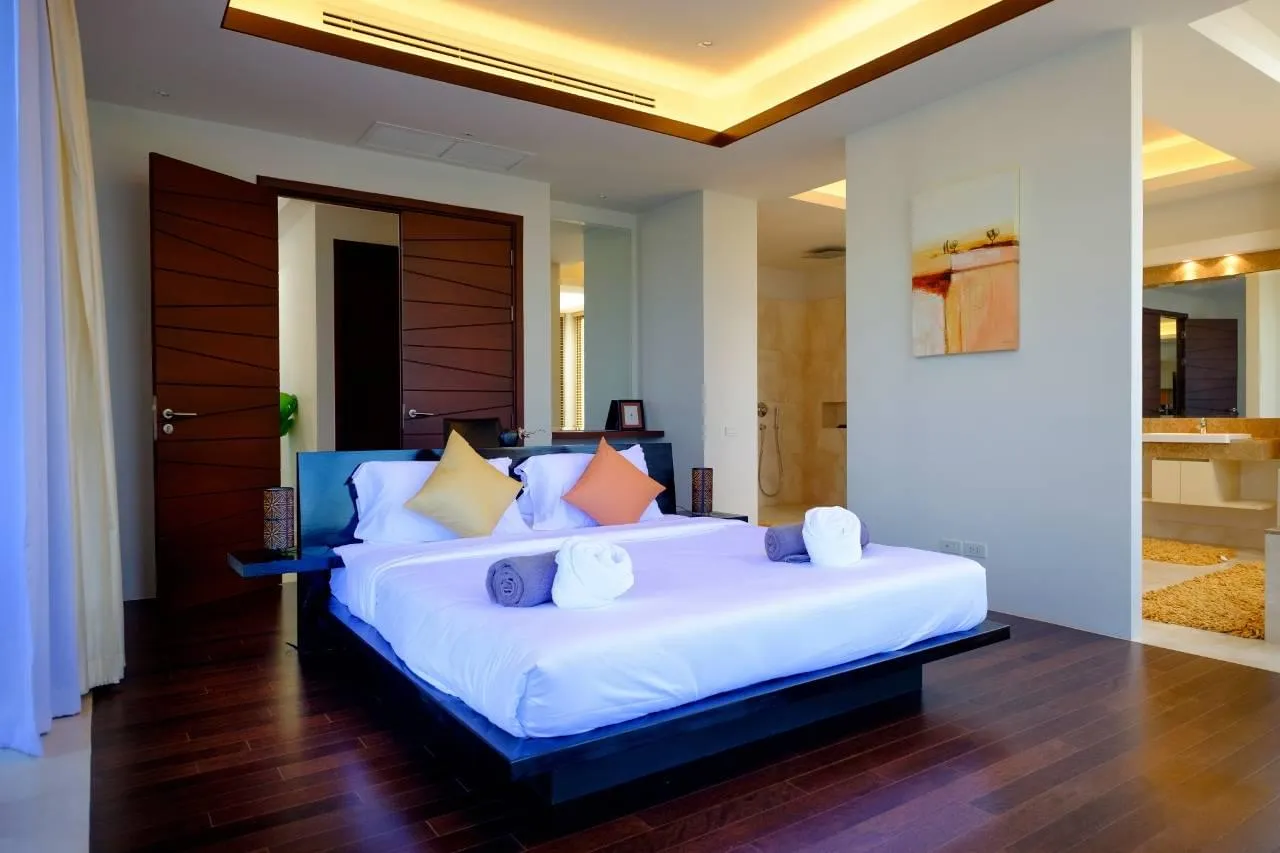 Property image - full photo 12