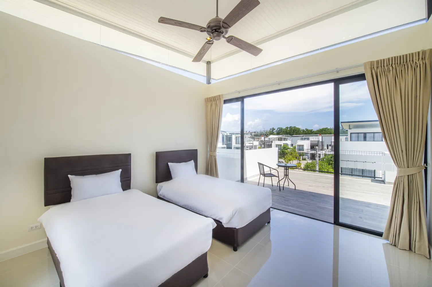 Property image - full photo 26