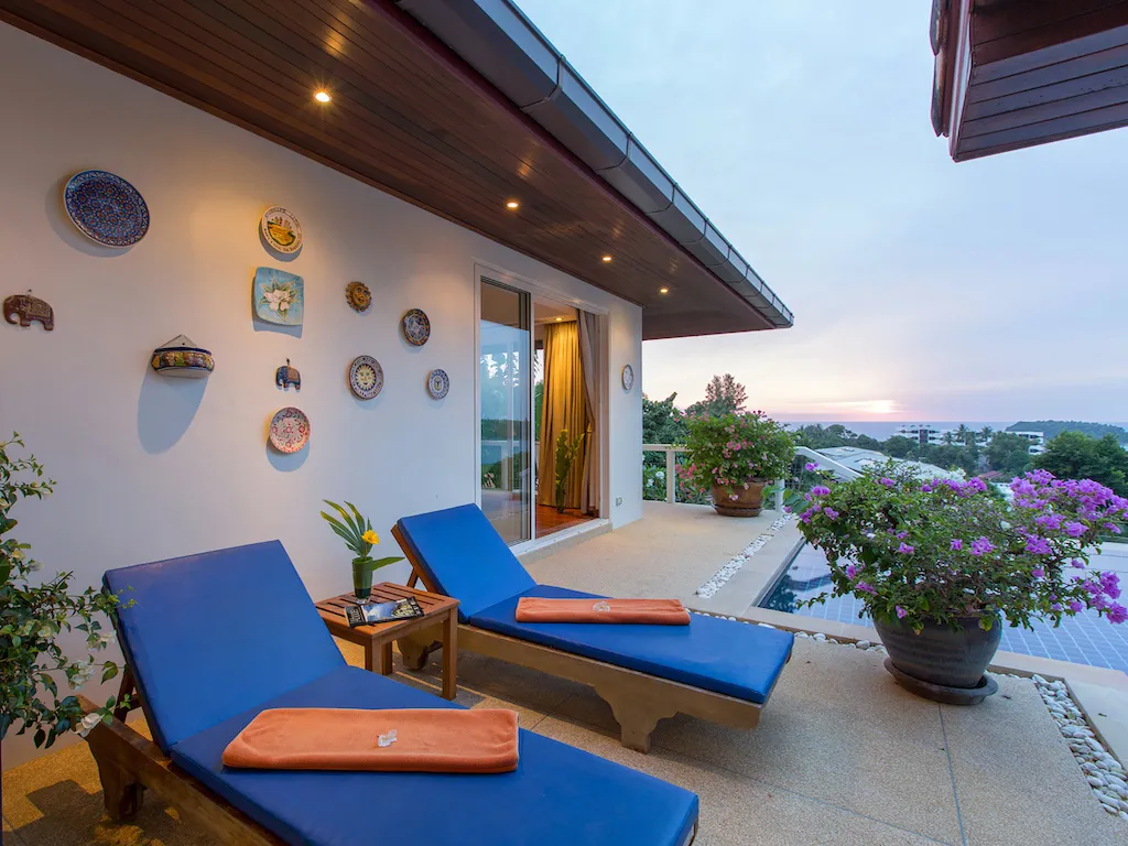 Property image - full photo 2