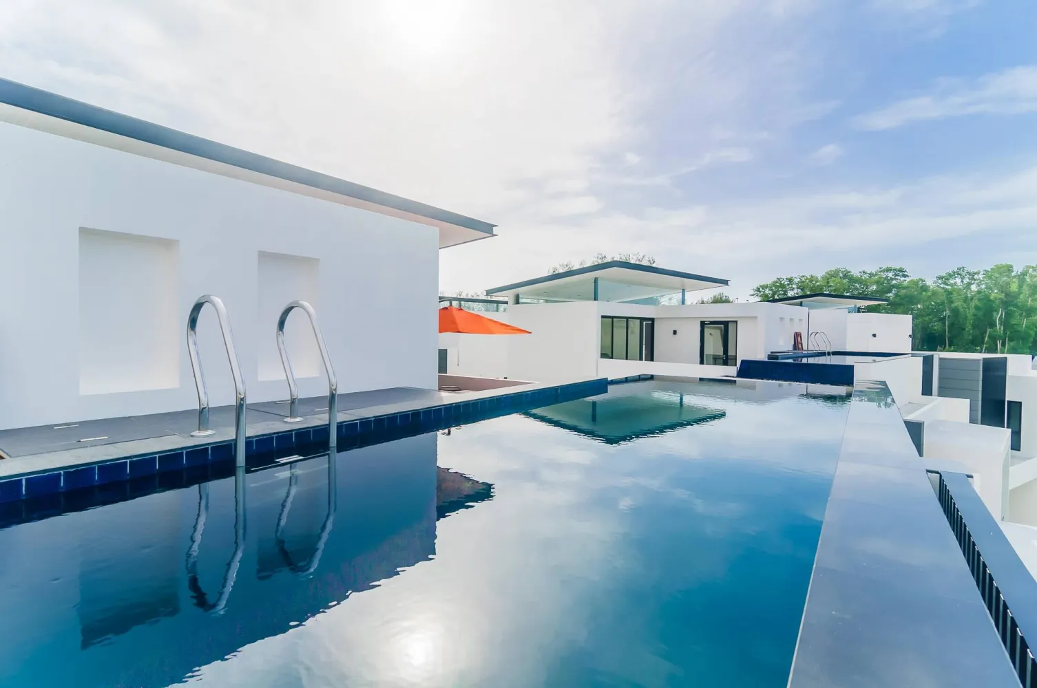 Property image - full photo 43