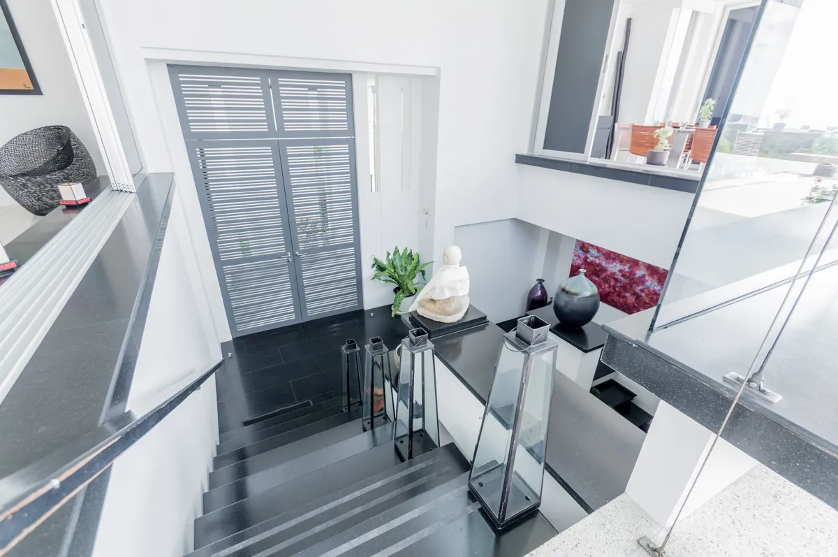 Property image - full photo 11