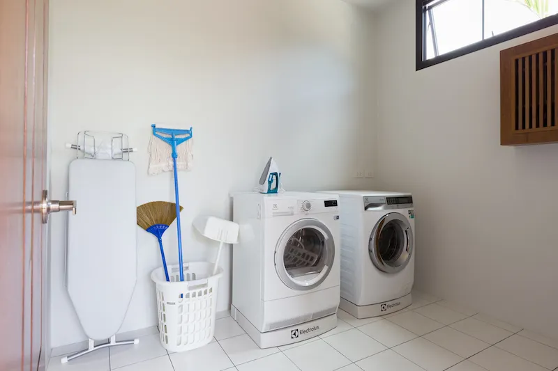 Property image - full photo 8