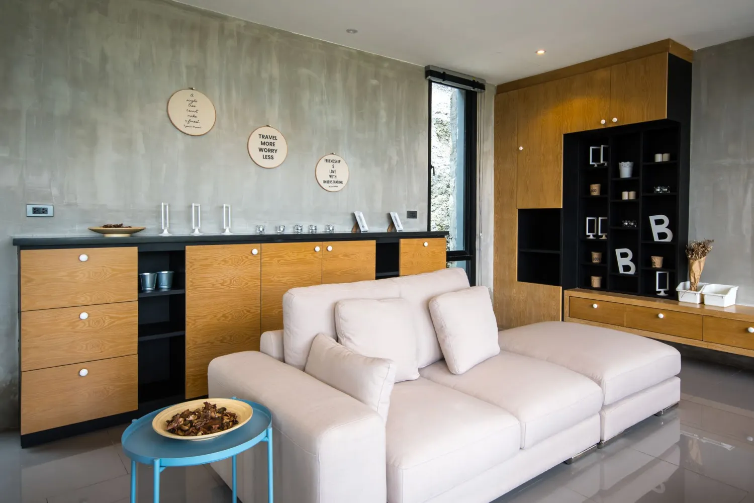 Property image - full photo 4