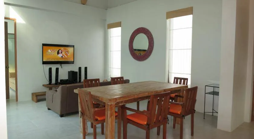 Property image - full photo 11