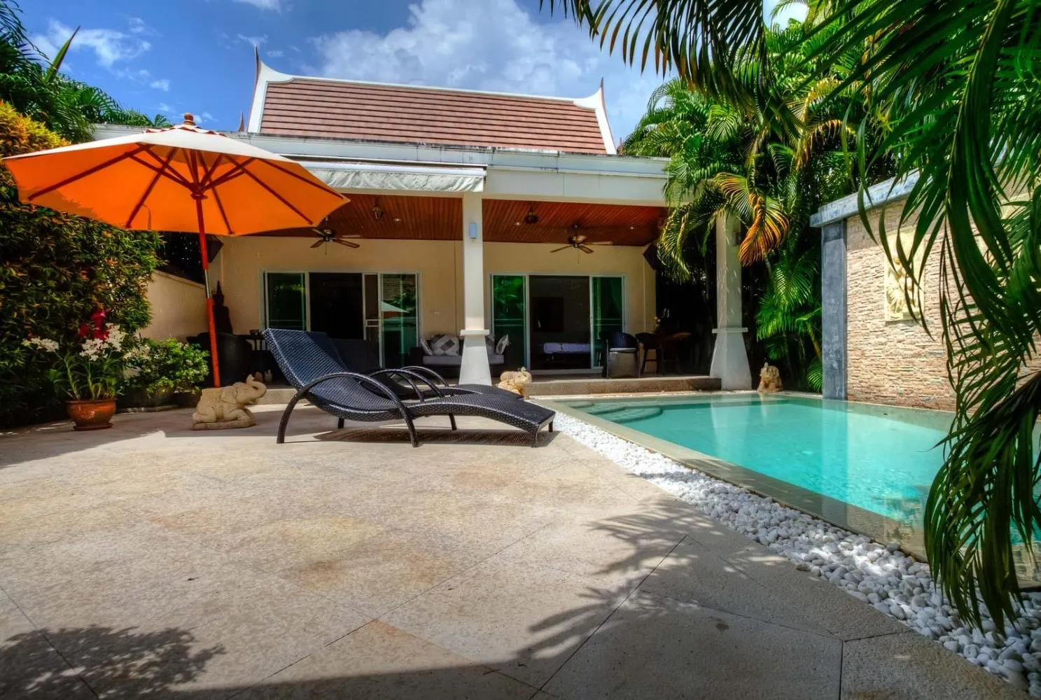 Property image - full photo 2