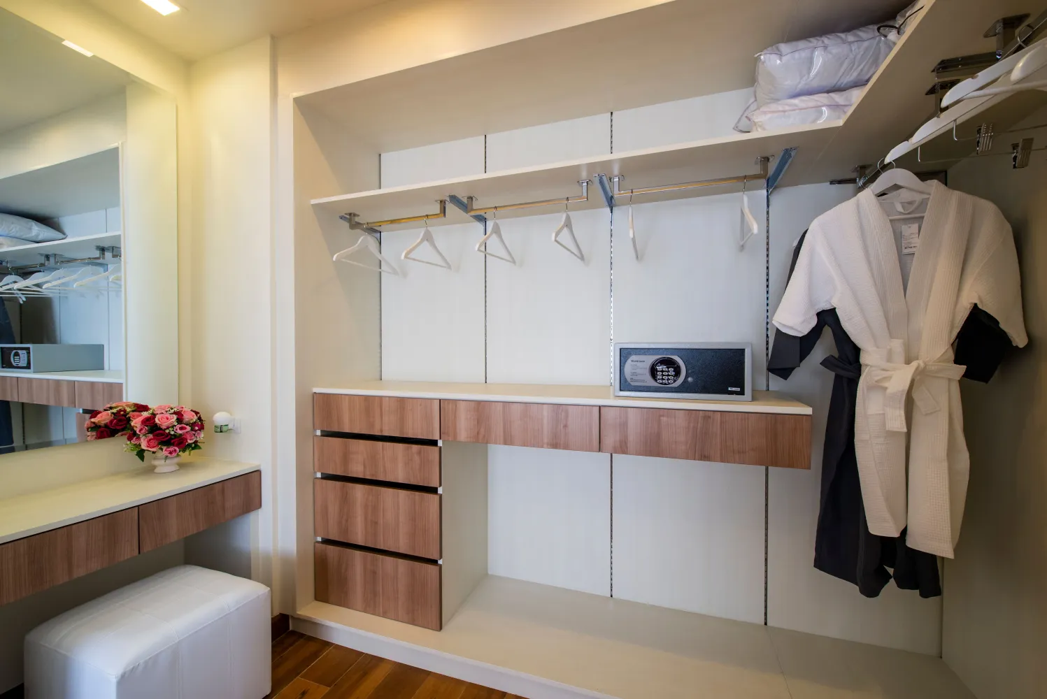 Property image - full photo 18