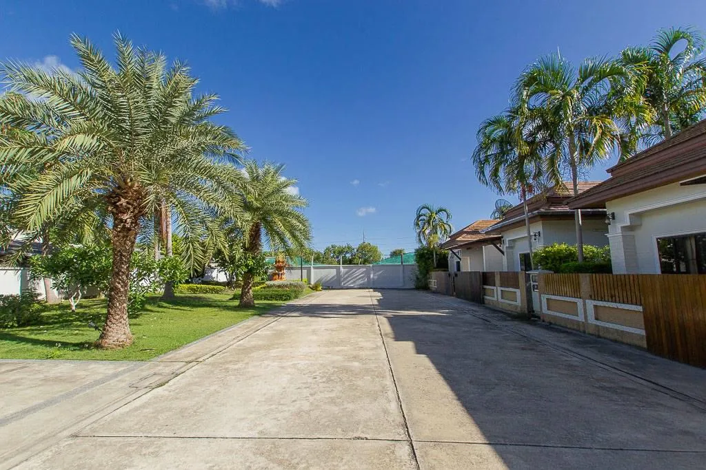 Property image - full photo 29