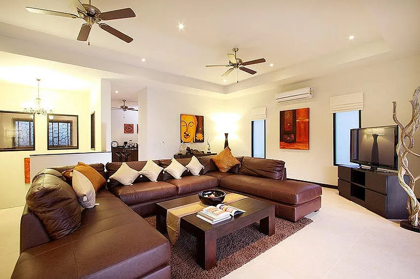 Property image - full photo 3