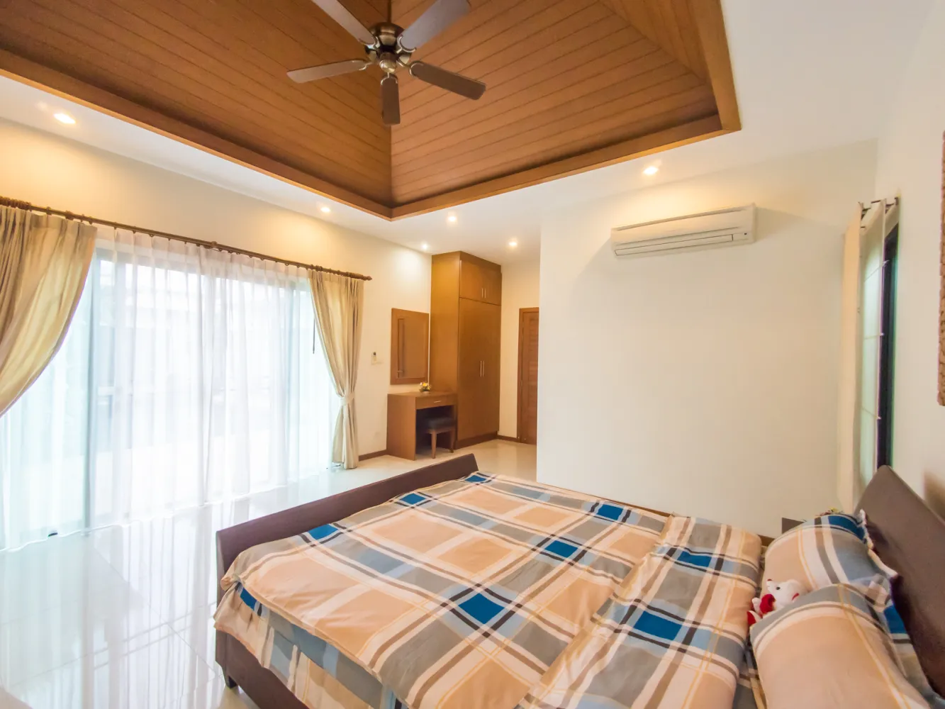 Property image - full photo 35
