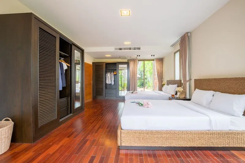 Property image - full photo 52
