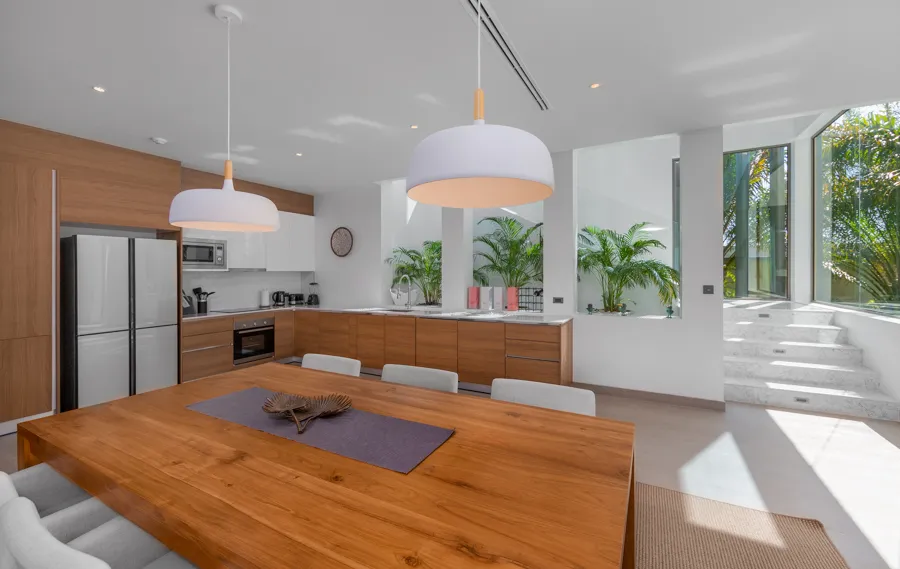 Property image - full photo 3
