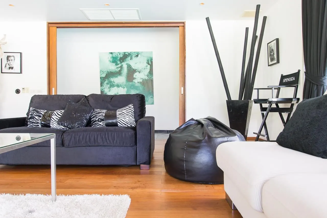 Property image - full photo 11