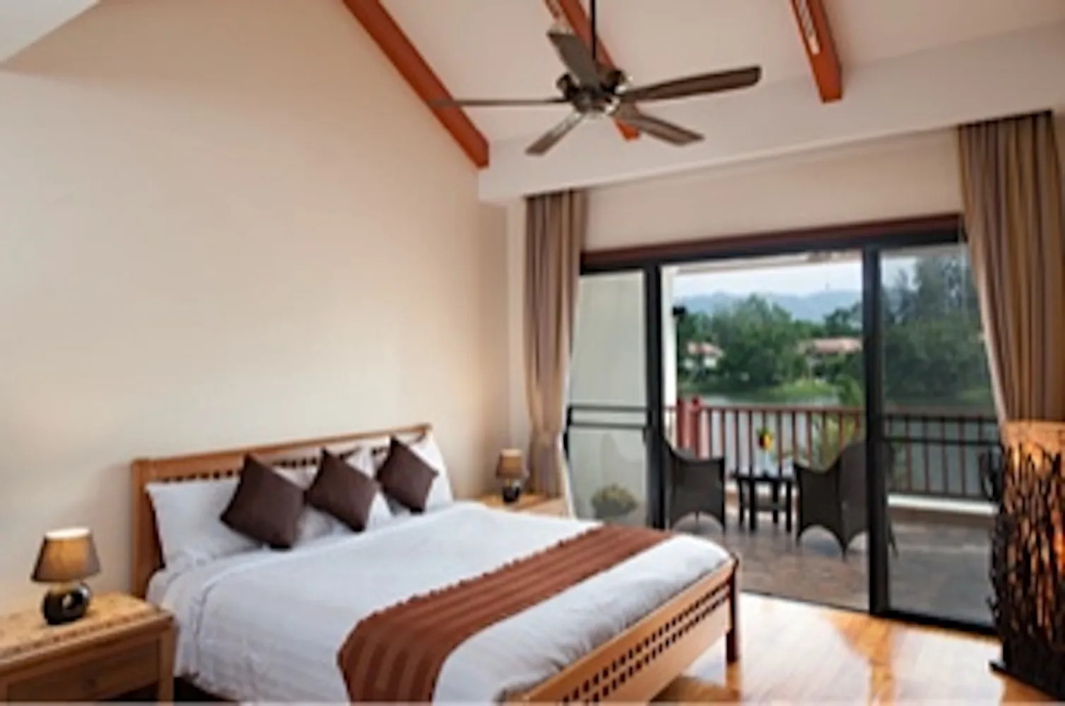 Property image - full photo 8
