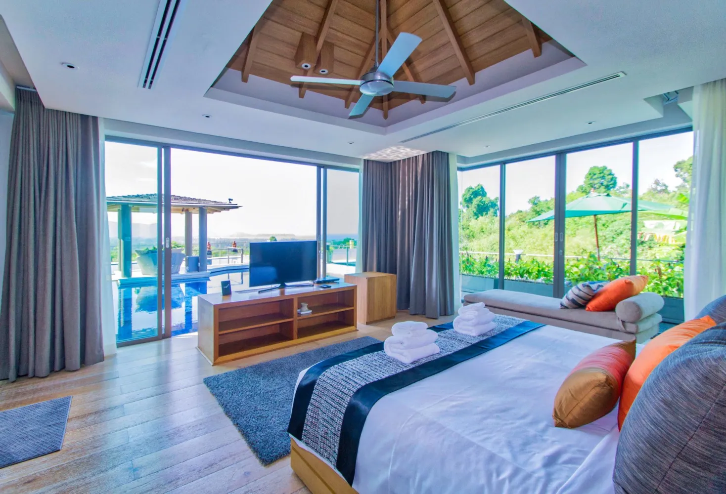 Property image - full photo 11