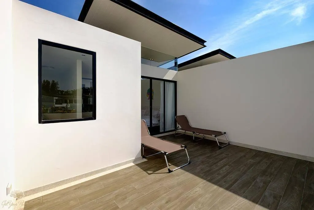 Property image - full photo 14