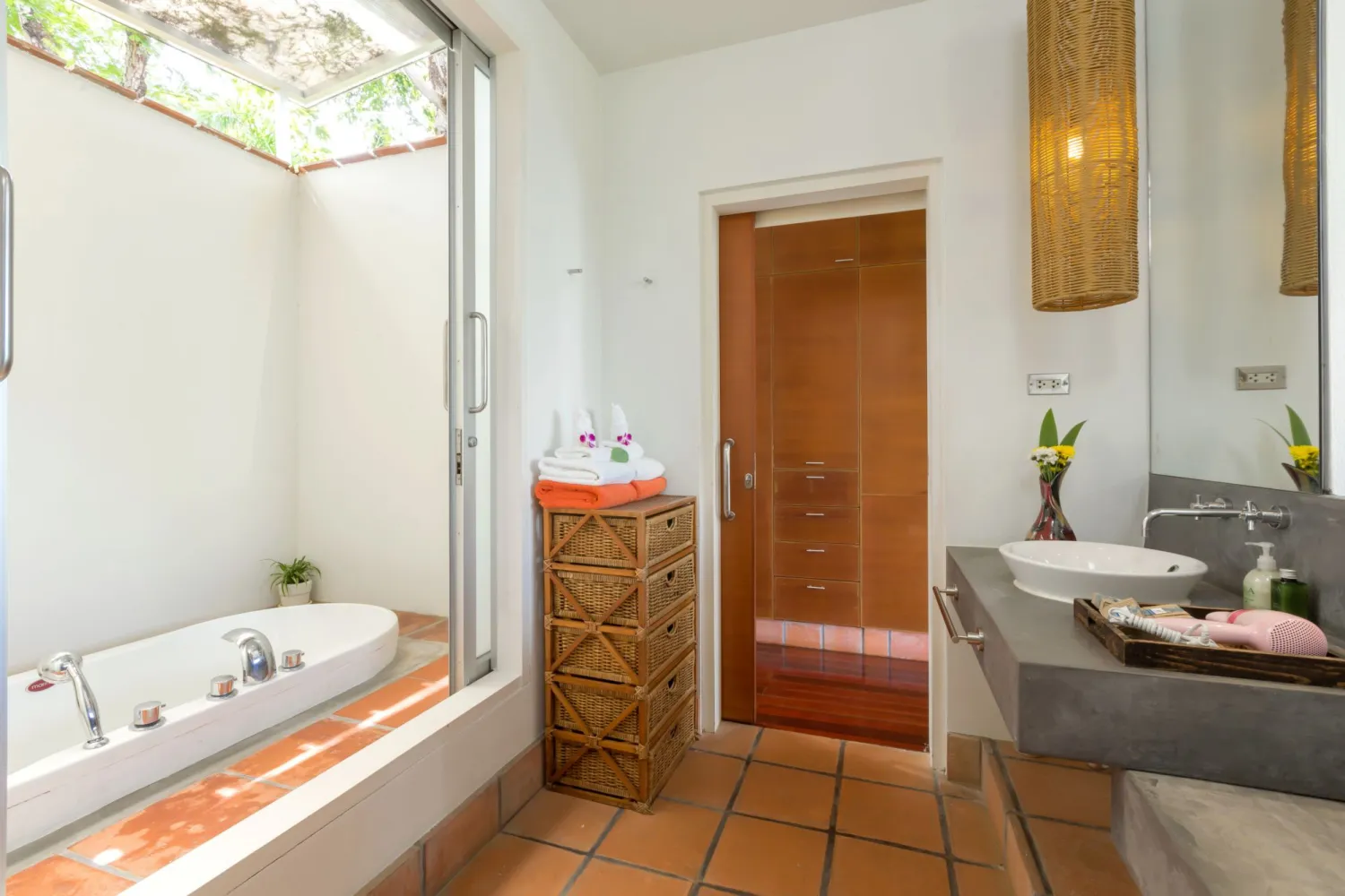 Property image - full photo 8