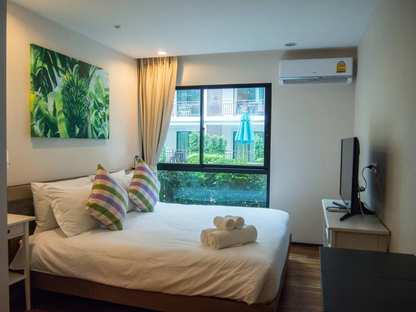 Property image - full photo 4