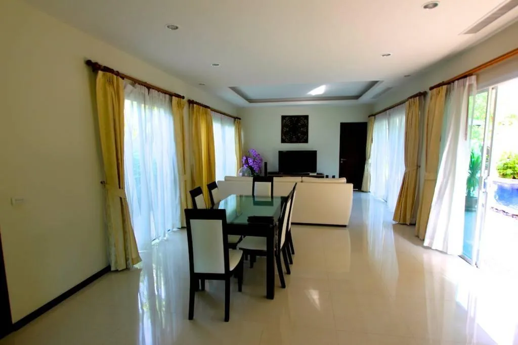 Property image - full photo 31