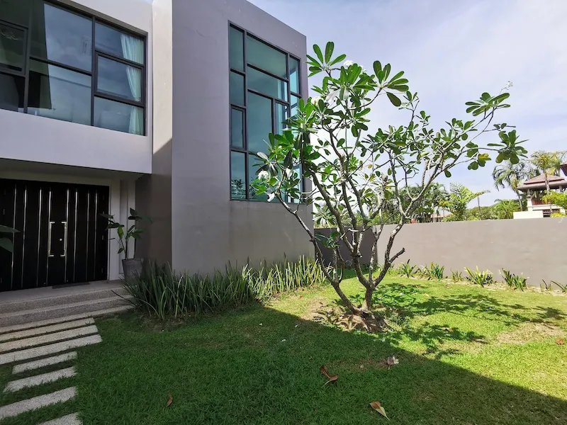 Property image - full photo 30