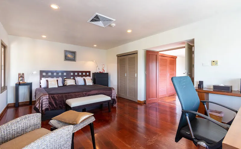 Property image - full photo 16