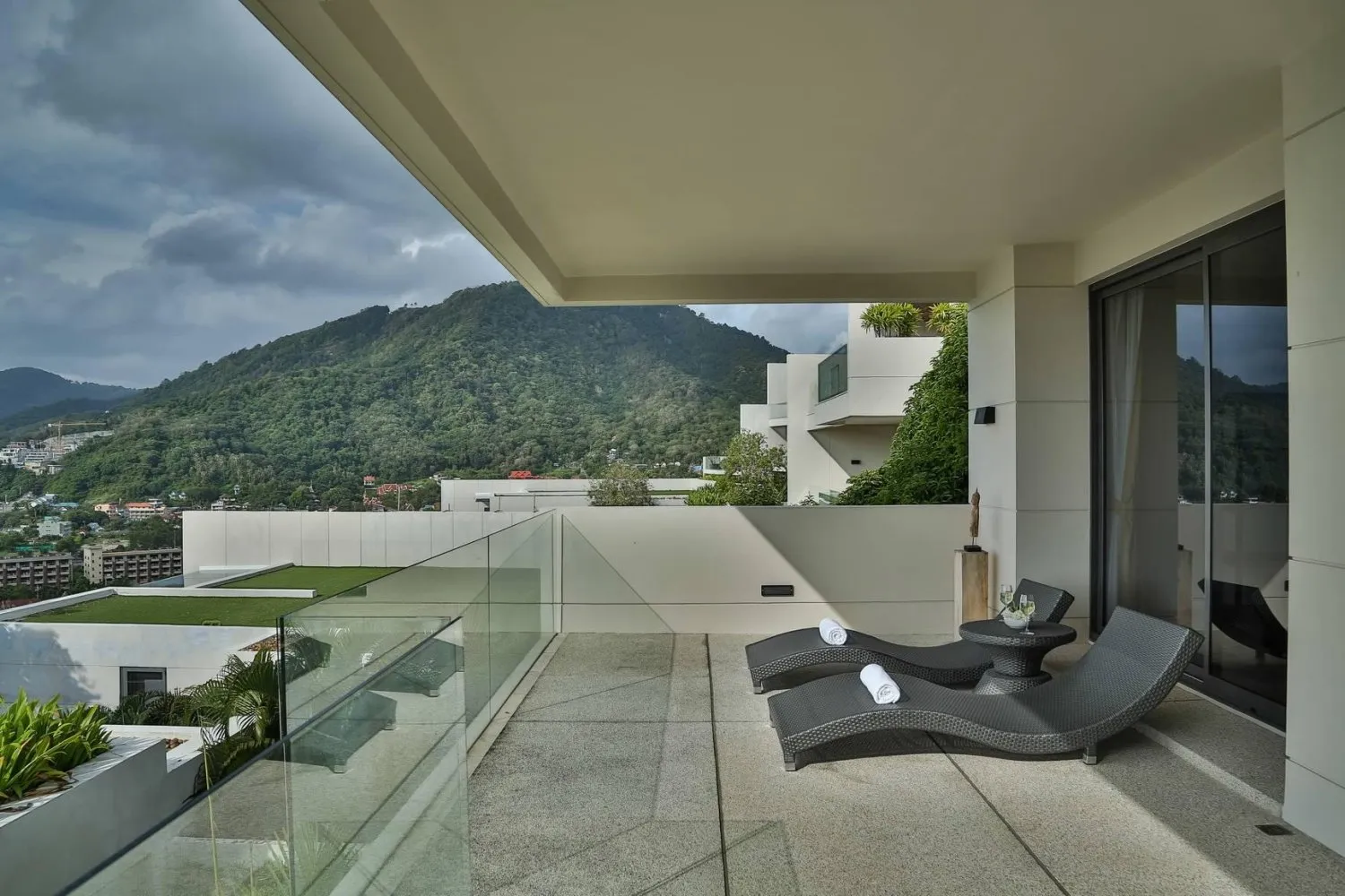Property image - full photo 16