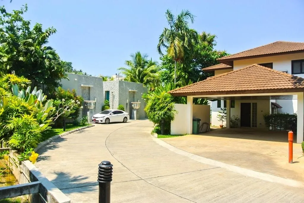 Property image - full photo 18