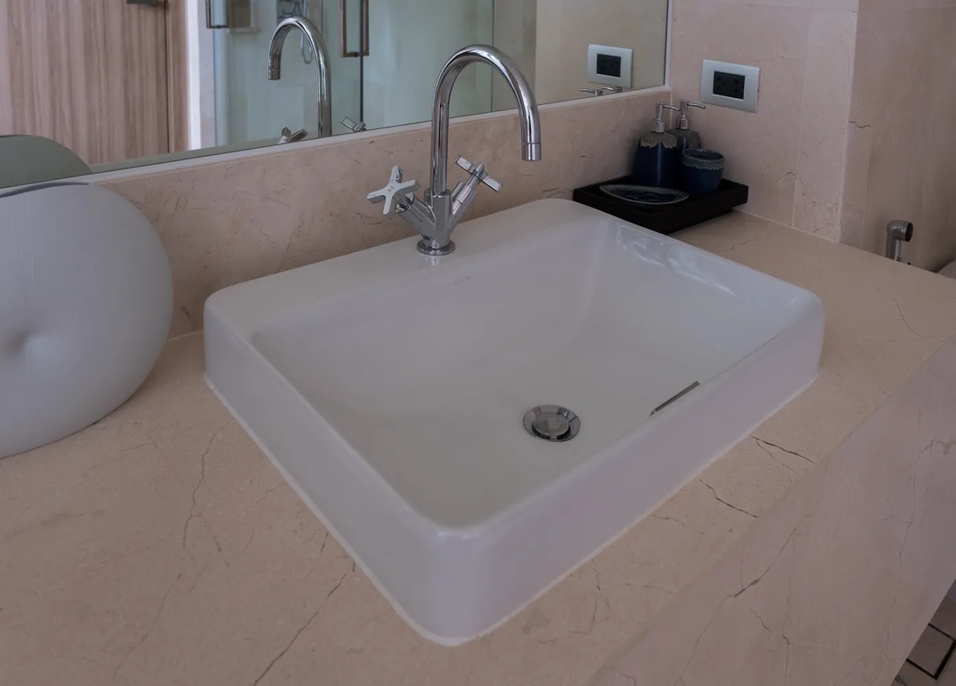 Property image - full photo 8